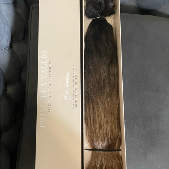 Glam Seamless x Priscilla Valles Luxe Clip in Extensions - Picture 2 of 5